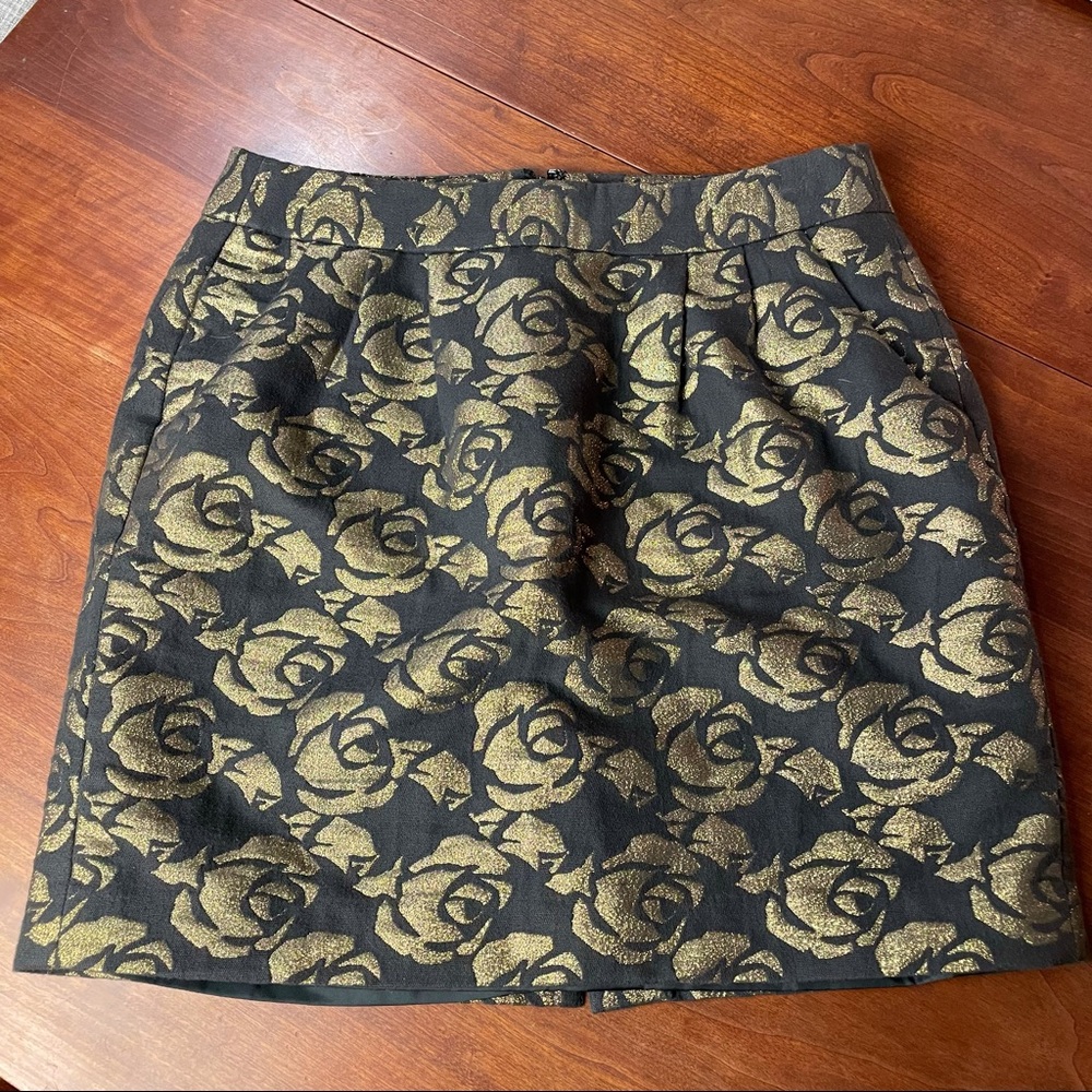 Ann Taylor LOFT Gold Roses Mini Skirt